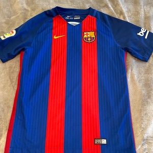 Boys size xlarge Barca soccer jersey
